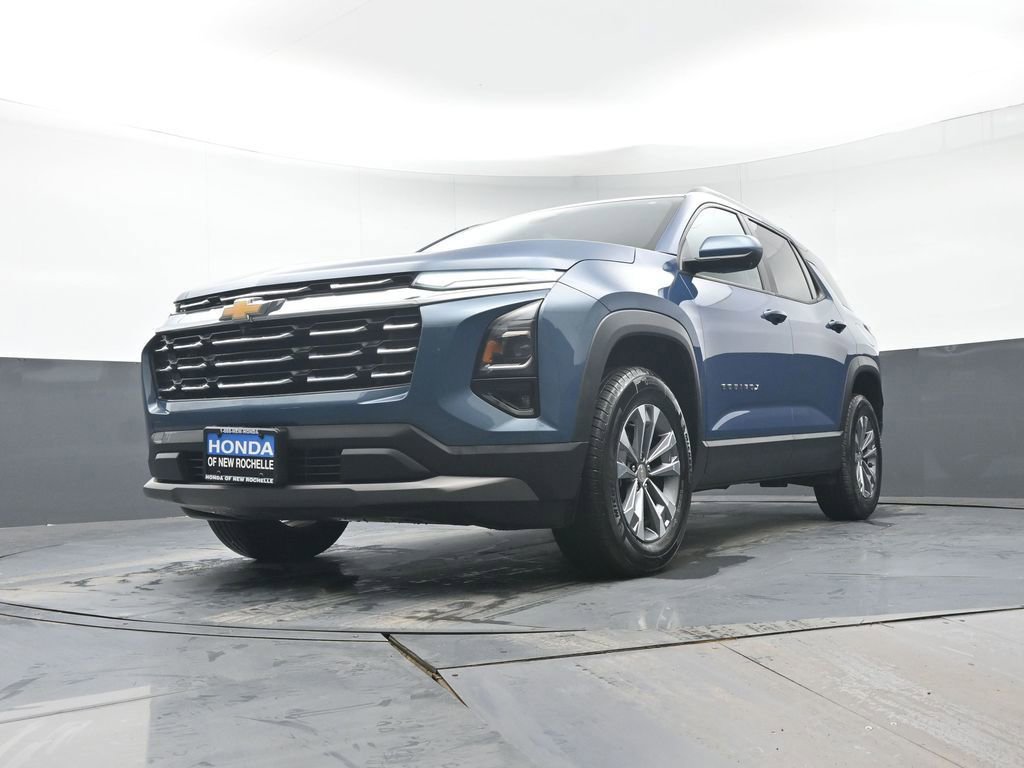 Used 2025 Chevrolet Equinox LT w/ Convenience Package II image 24