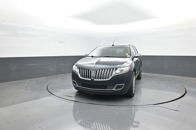Used 2014 Lincoln MKX FWD w/ Equipment Group 101A image 3