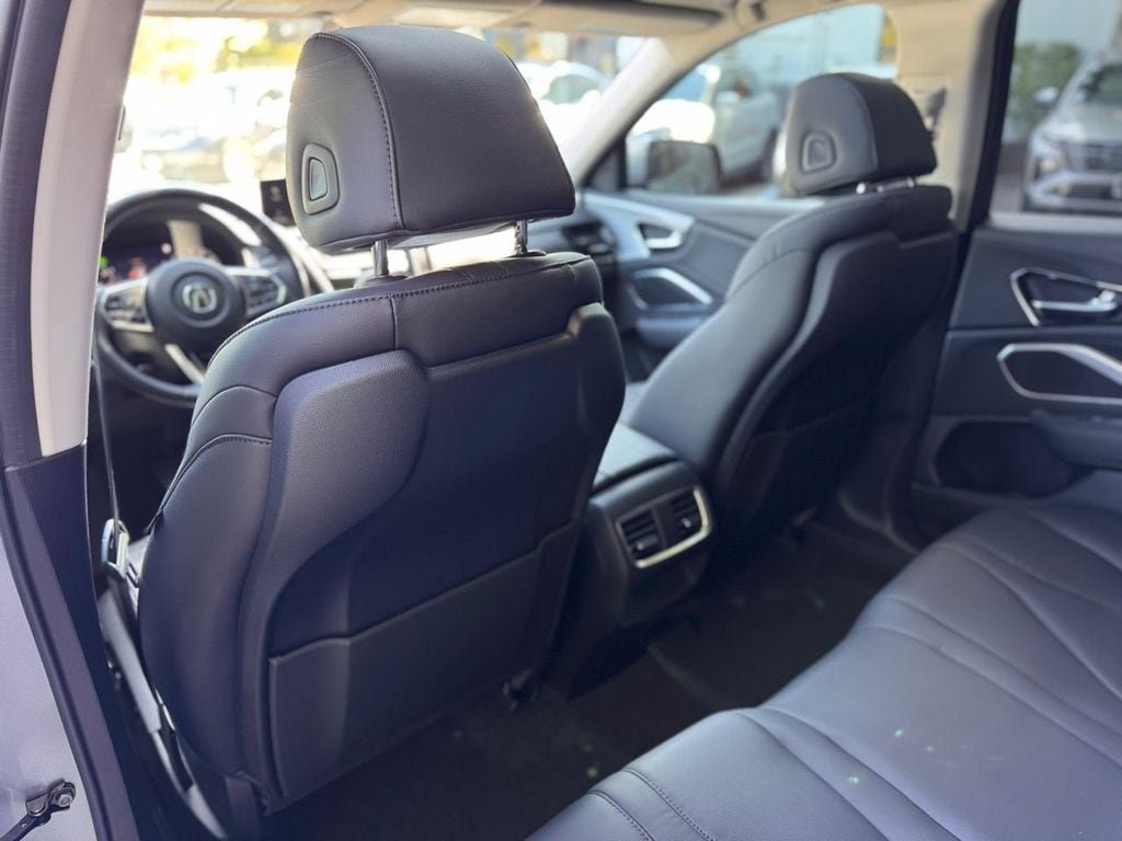 Used 2024 Acura RDX SH-AWD image 21