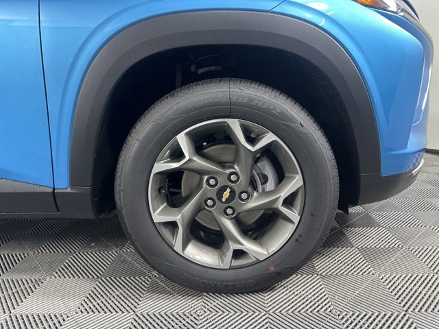 New 2026 Chevrolet Trax LT w/ Sunroof Package image 9