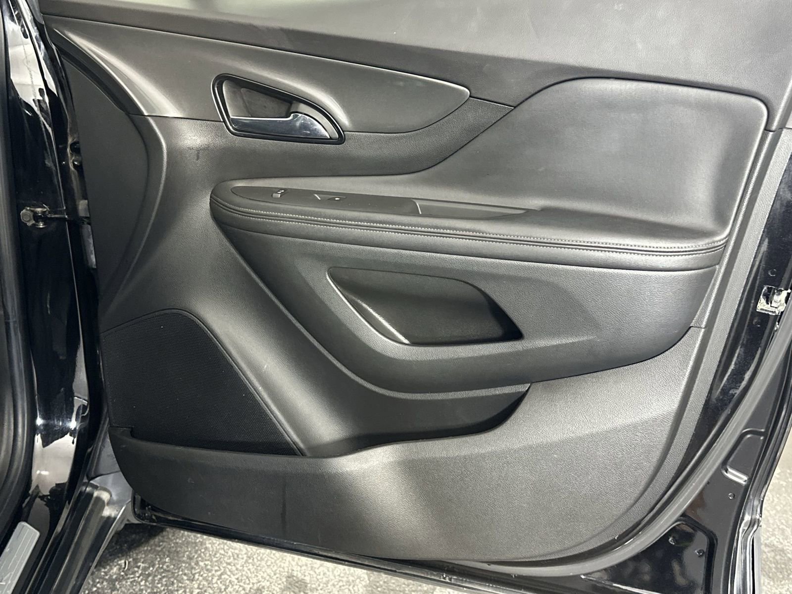 Used 2017 Buick Encore Essence image 31