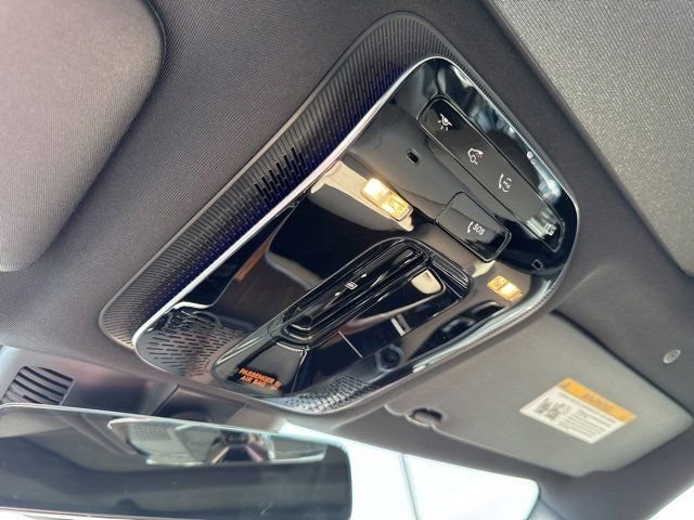 New 2025 Mercedes-Benz C 300 Sedan image 18