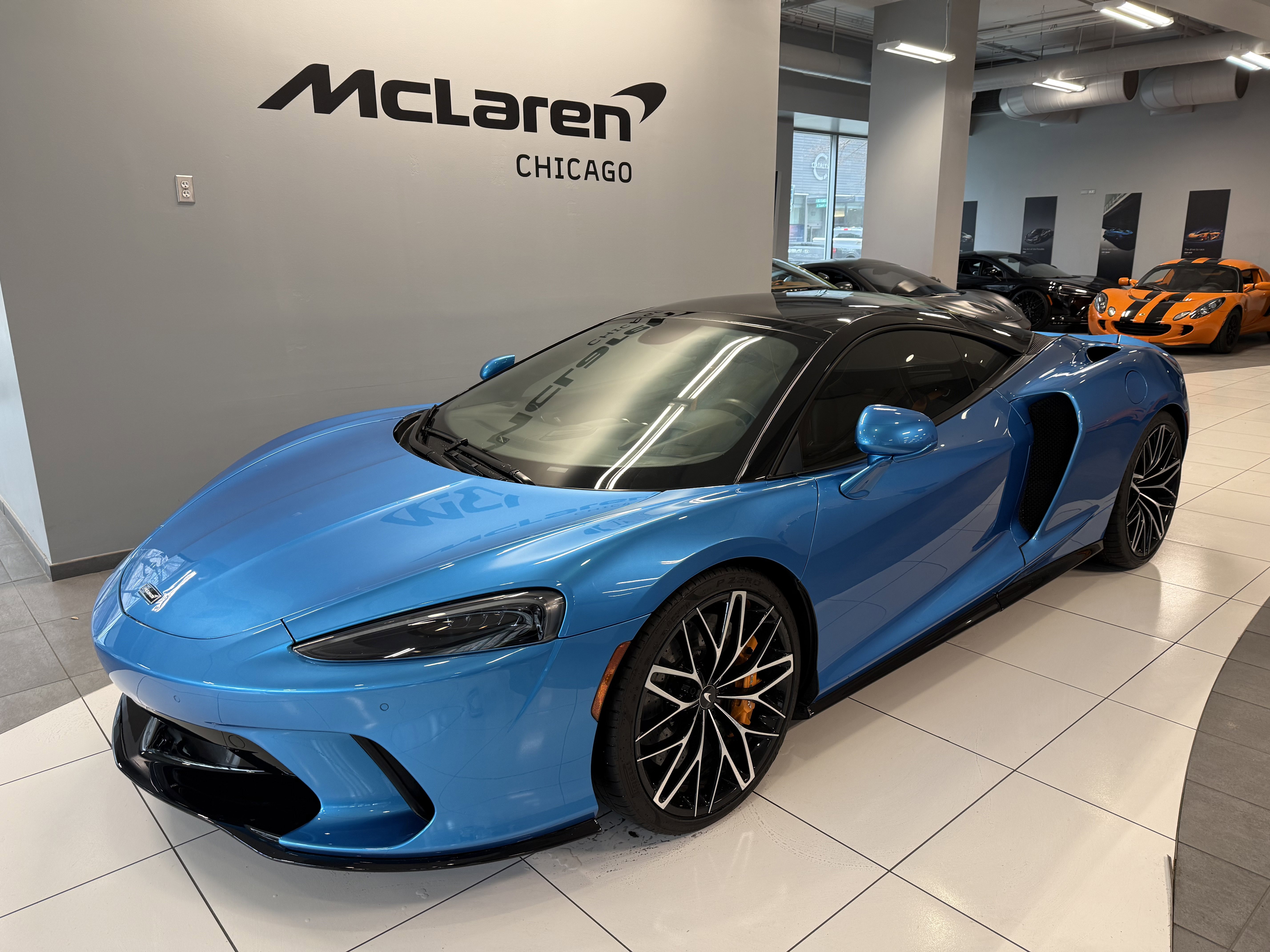 Used 2023 McLaren GT RWD image 9