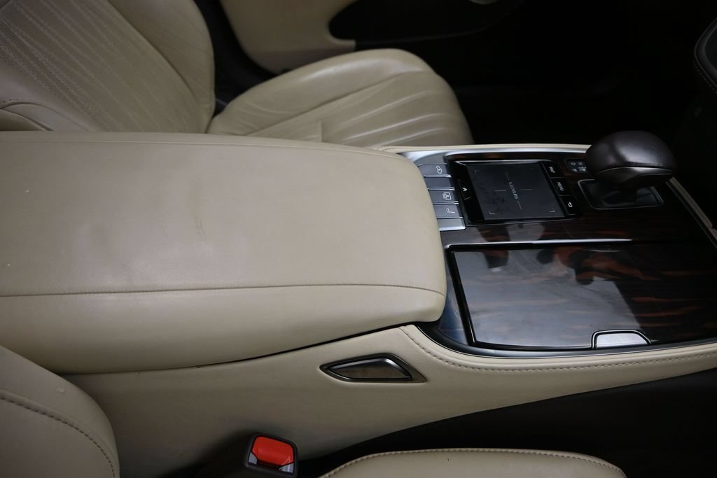Used 2018 Lexus LS 500 w/ Interior Upgrade Package RWD image 27