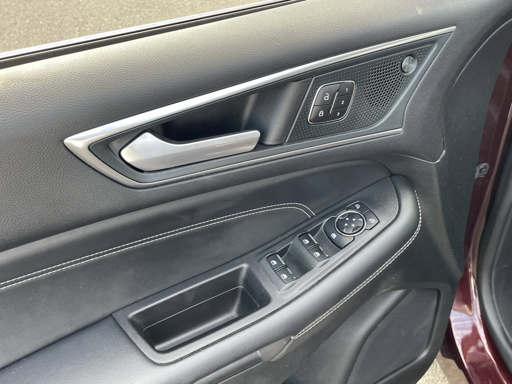 Used 2024 Ford Edge Titanium image 15