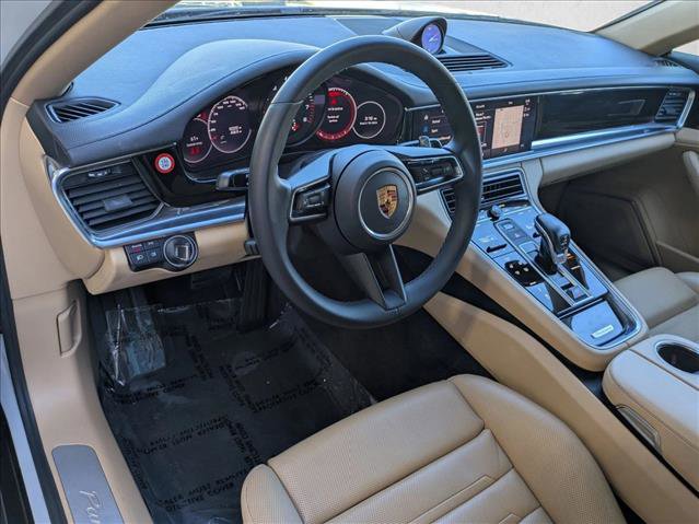 Used 2022 Porsche Panamera image 10