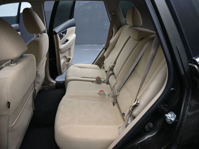 Used 2016 Nissan Rogue SV image 11