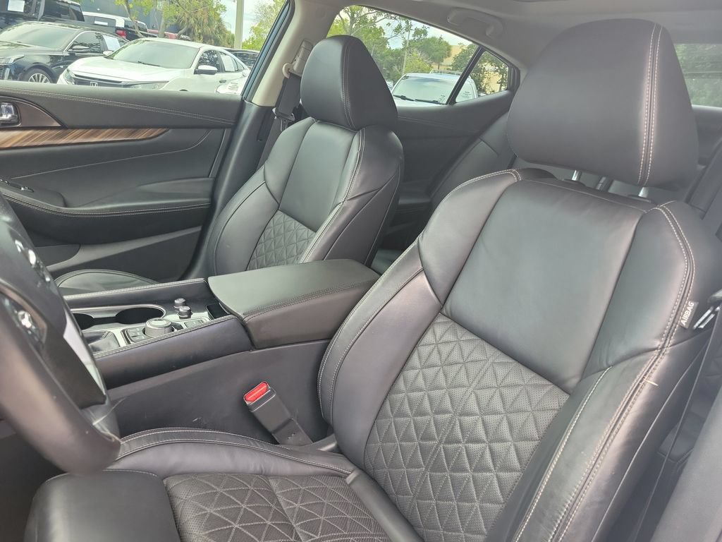 Used 2017 Nissan Maxima Platinum FWD image 26