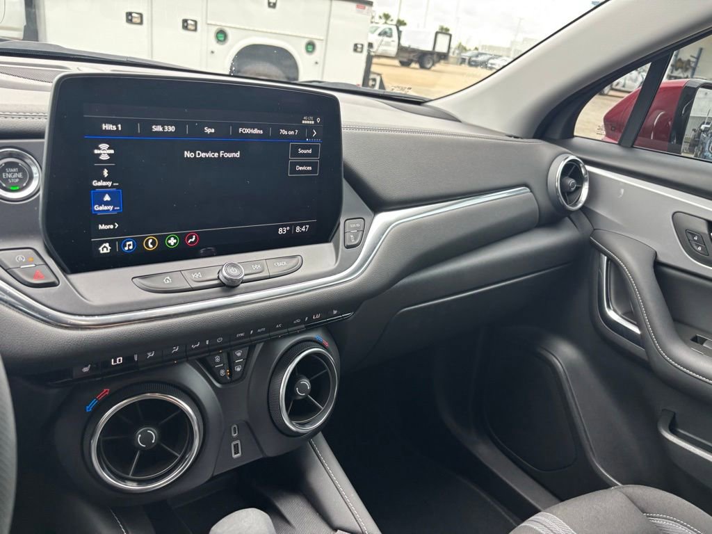 Used 2026 Chevrolet Blazer LT w/ Convenience Package FWD image 13