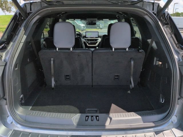 Certified 2026 Ford Explorer ST-Line w/ ST-Line Street Pack RWD image 13