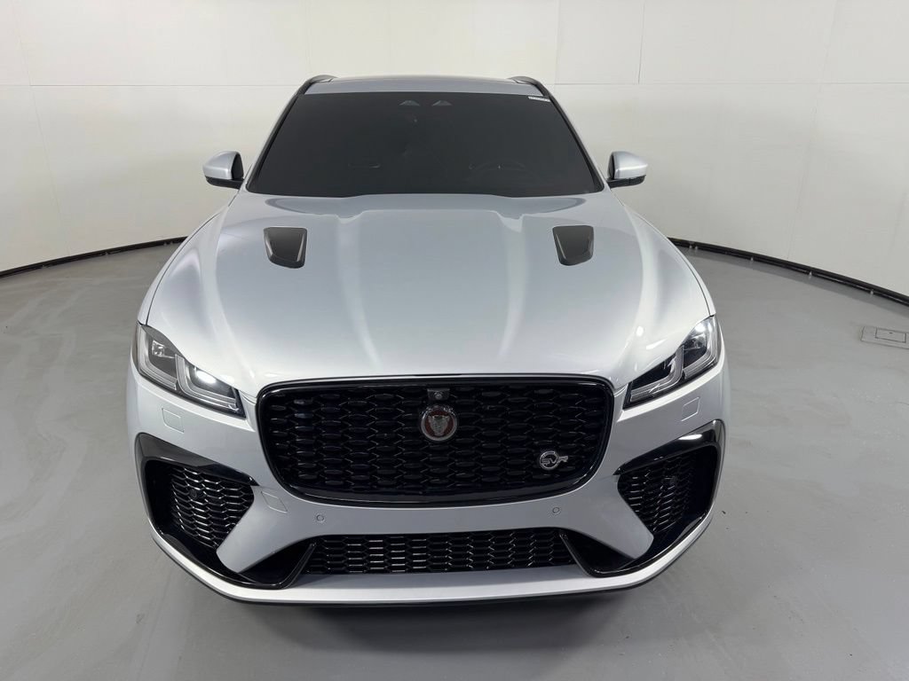 Used 2023 Jaguar F-PACE SVR AWD/4WD image 2