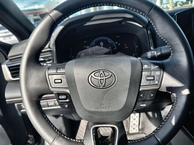 Used 2025 Toyota Camry SE w/ Convenience Package image 23