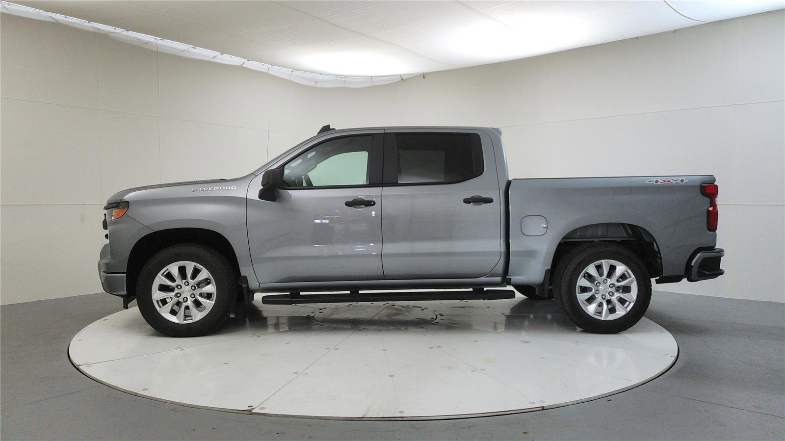 New 2025 Chevrolet Silverado 1500 Custom image 4