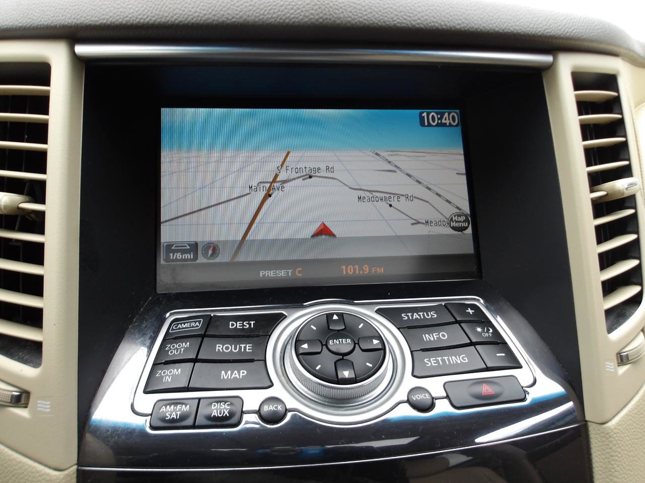 Used 2009 INFINITI FX35 AWD w/ Technology Pkg image 19