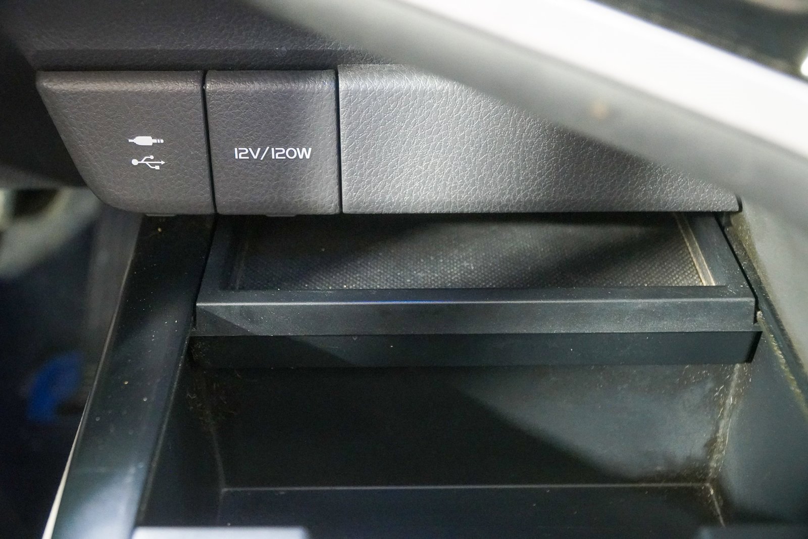 Used 2018 Toyota Camry XLE image 32