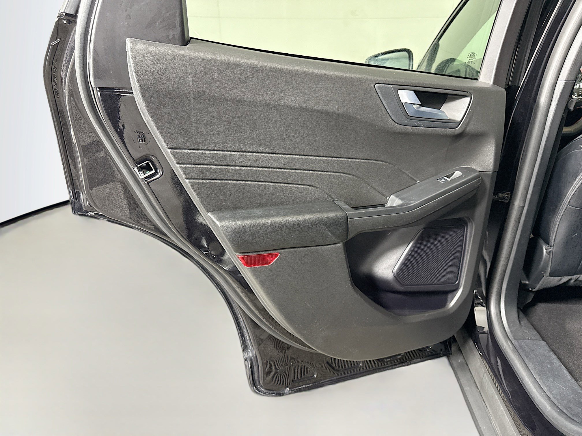 Used 2024 Ford Escape ST-Line image 26