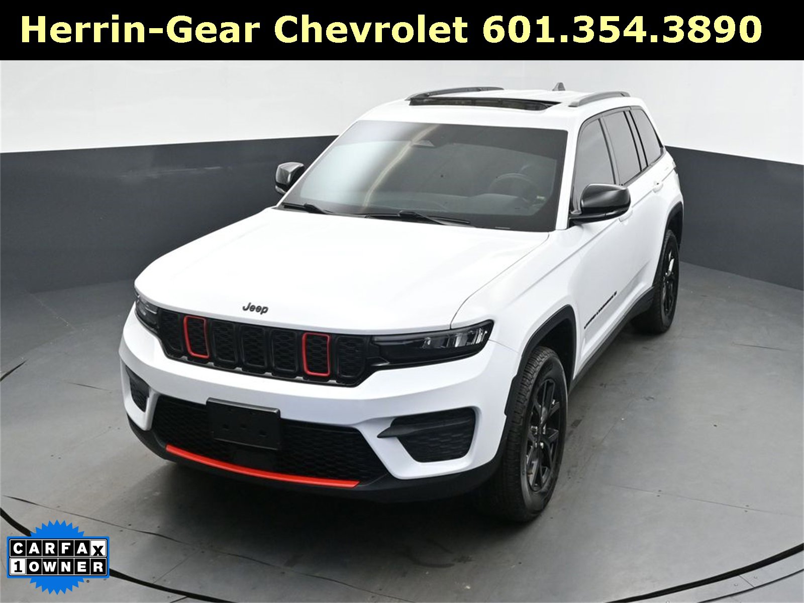 Used 2025 Jeep Grand Cherokee Altitude image 30