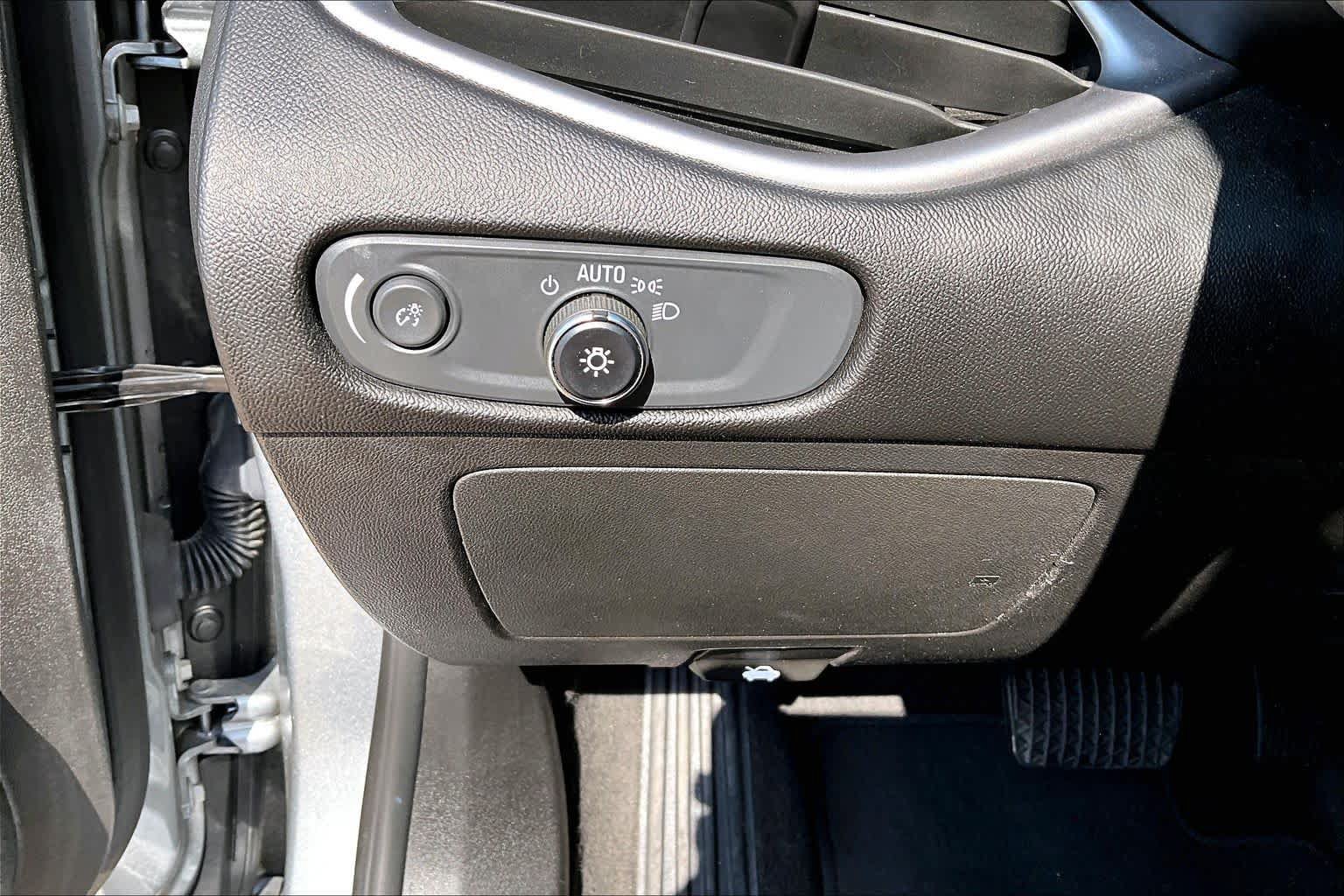 Used 2023 Chevrolet Malibu LT FWD image 31