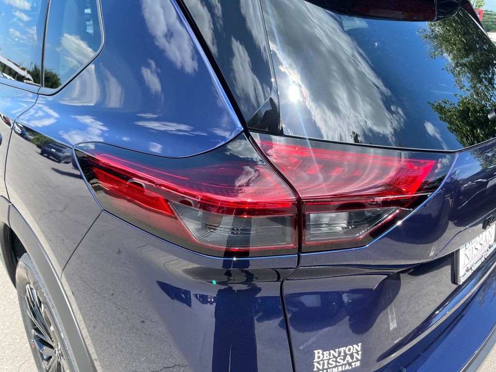 Certified 2026 Nissan Rogue Dark Armor FWD image 40