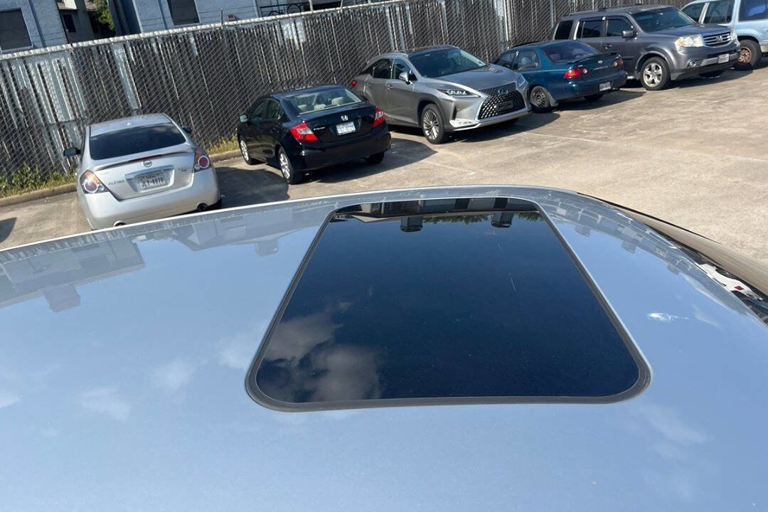 Used 2012 Porsche Cayenne image 12