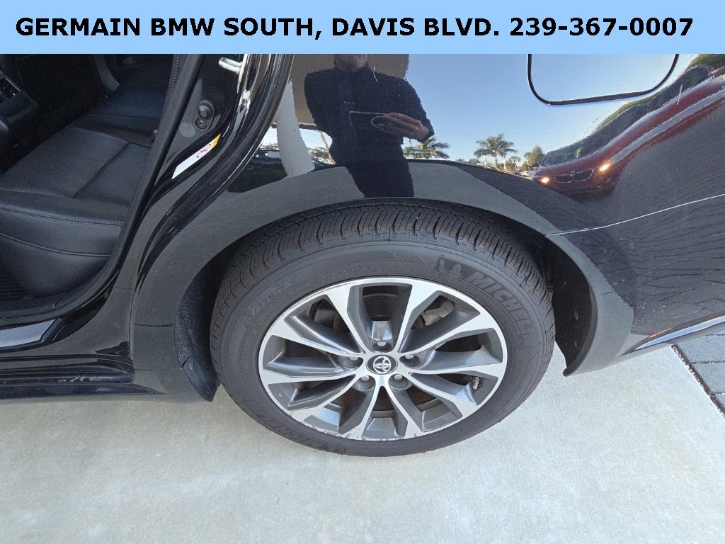 Used 2018 Toyota Avalon XLE w/ Protection Package image 40