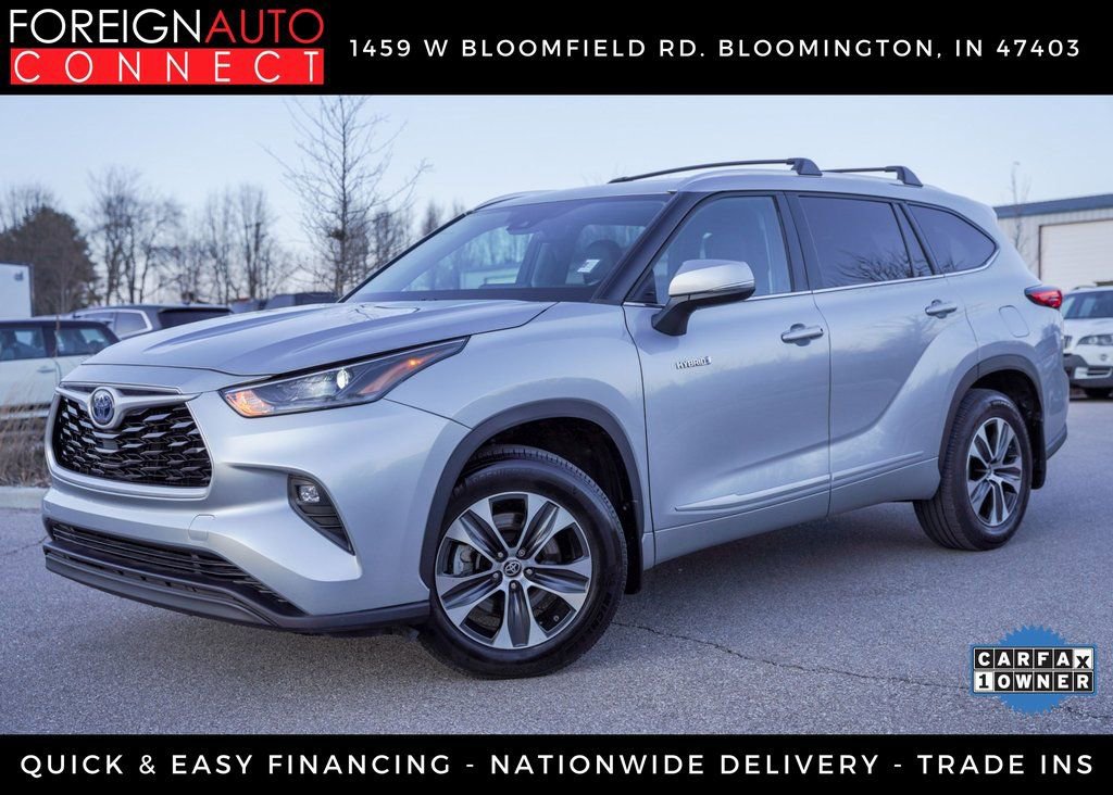 Used 2021 Toyota Highlander XLE FWD image 1