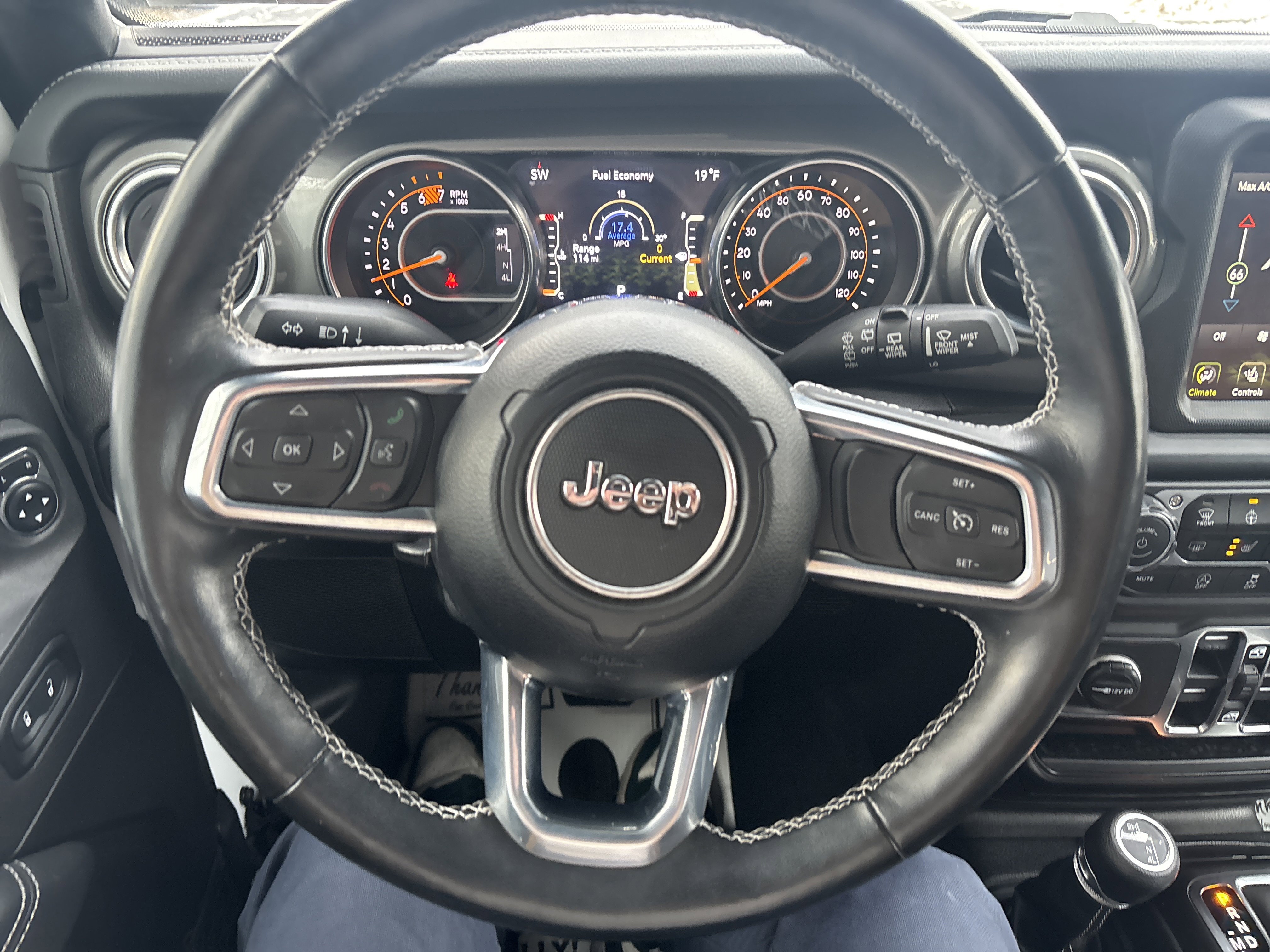 Used 2023 Jeep Wrangler Sahara w/ Cold Weather Group image 17