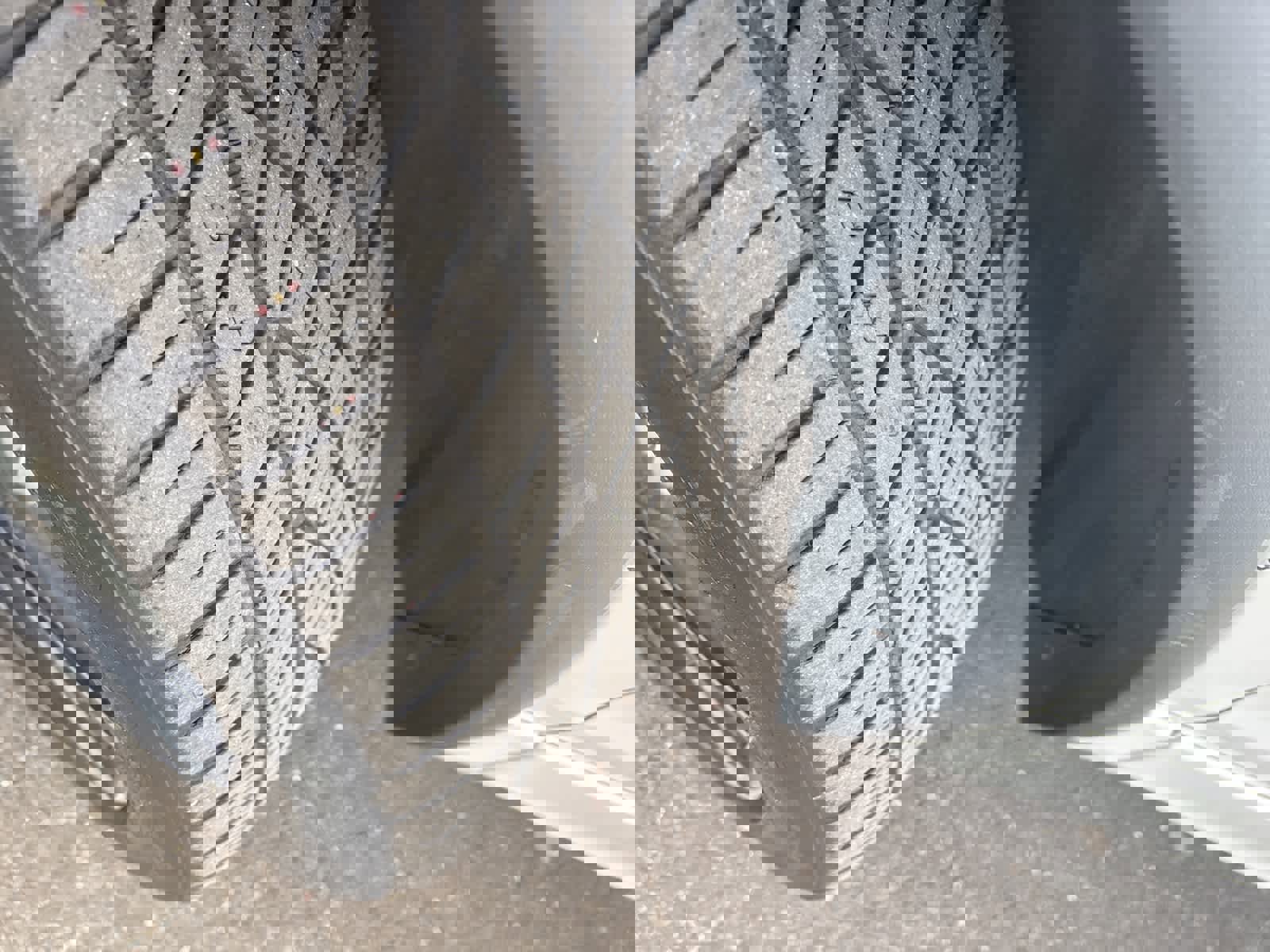 Used 2022 Volkswagen Tiguan SEL R-Line image 3