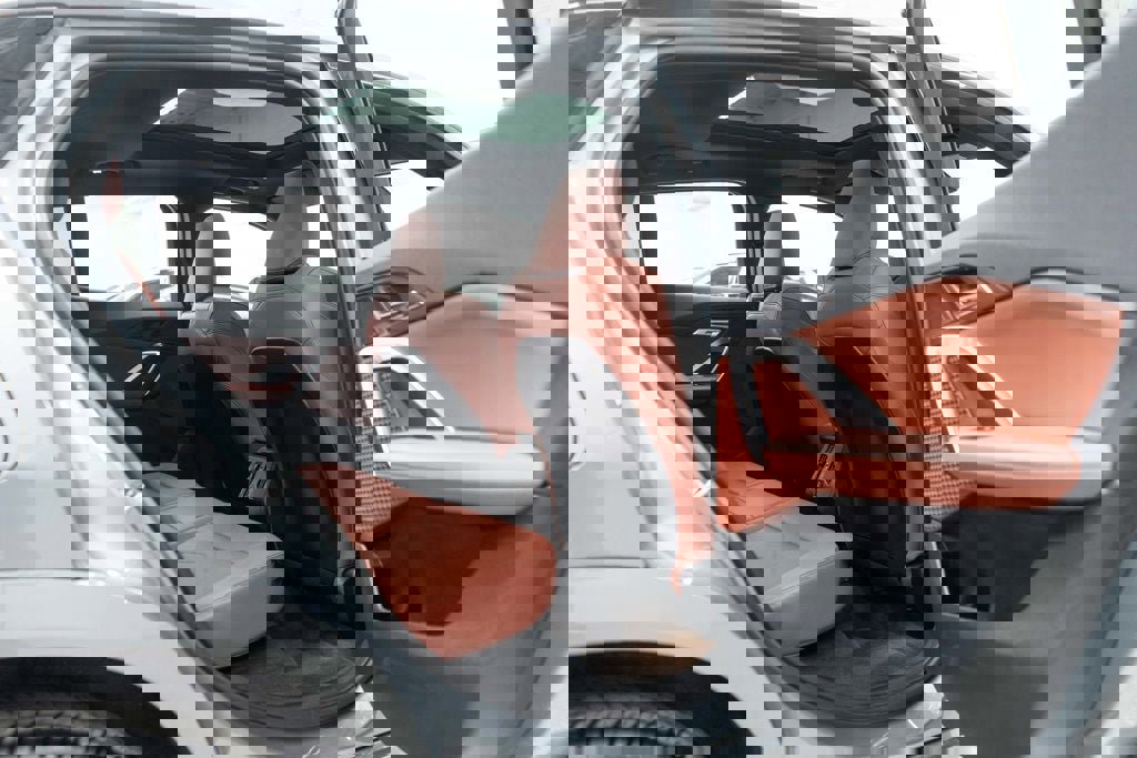 Used 2026 BMW X2 xDrive28i w/ M Sport Package image 13