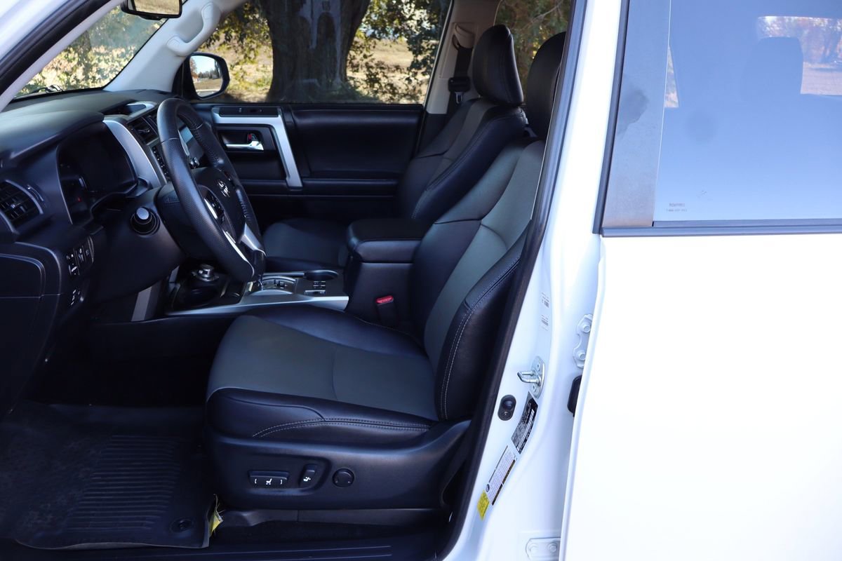 Used 2022 Toyota 4Runner SR5 Premium image 19