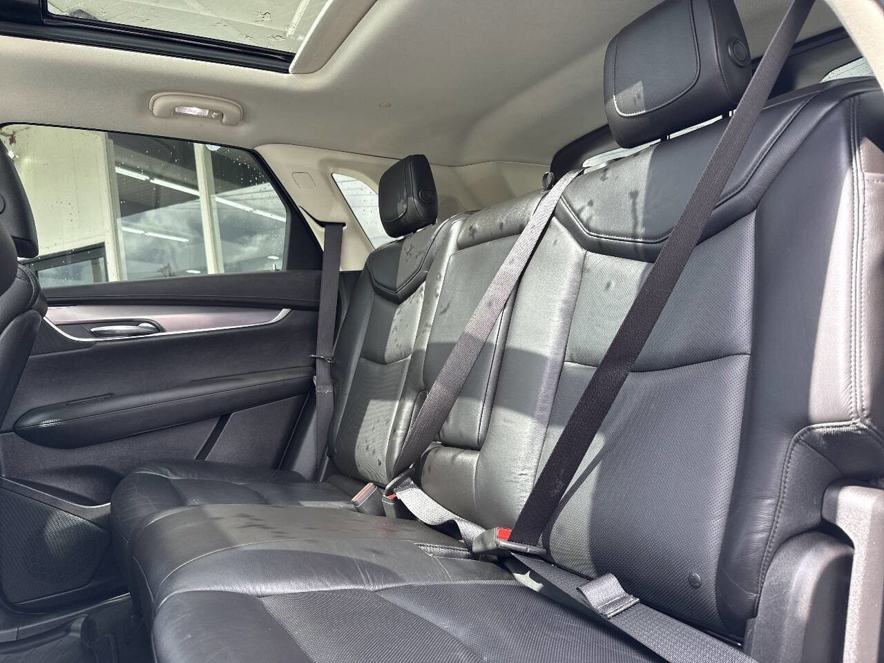 Used 2017 Cadillac XT5 Luxury w/ Driver Awareness Package image 28