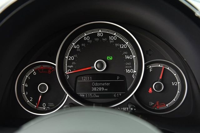 Used 2018 Volkswagen Beetle 2.0T S FWD image 12