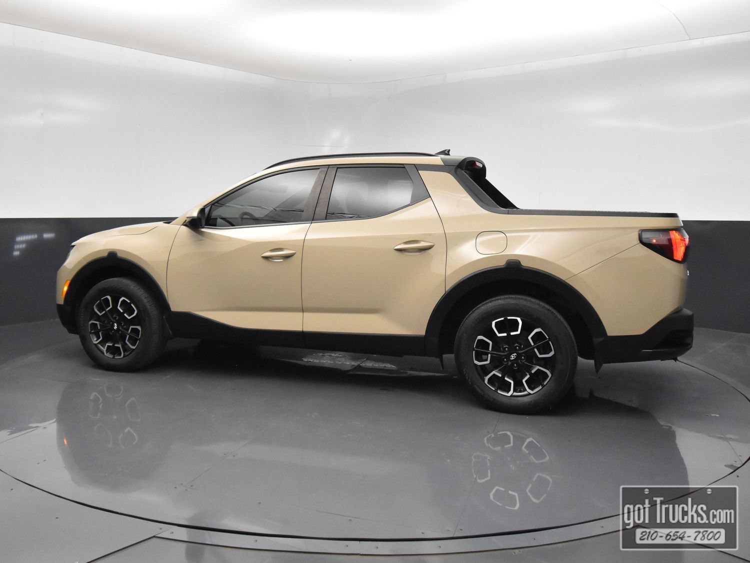 Used 2023 Hyundai Santa Cruz SEL Premium AWD/4WD image 3