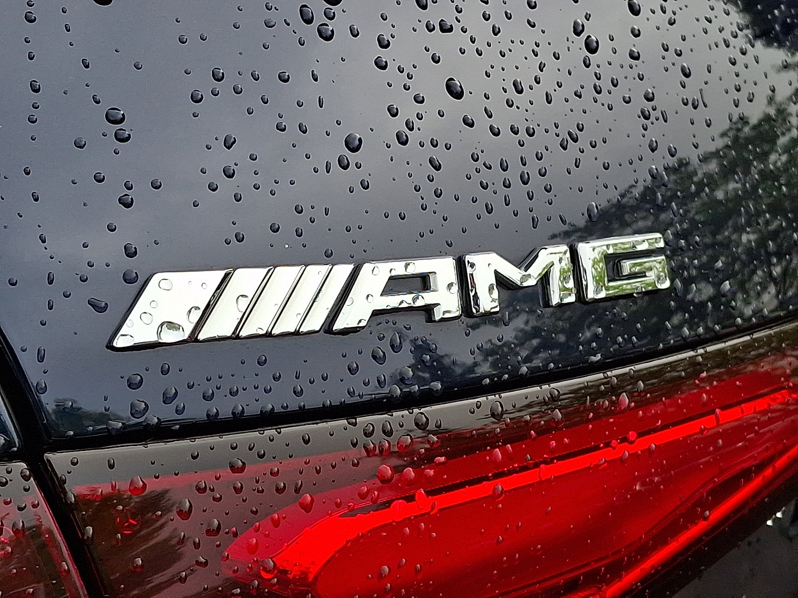 Used 2024 Mercedes-Benz GLC 43 AMG 4MATIC image 32
