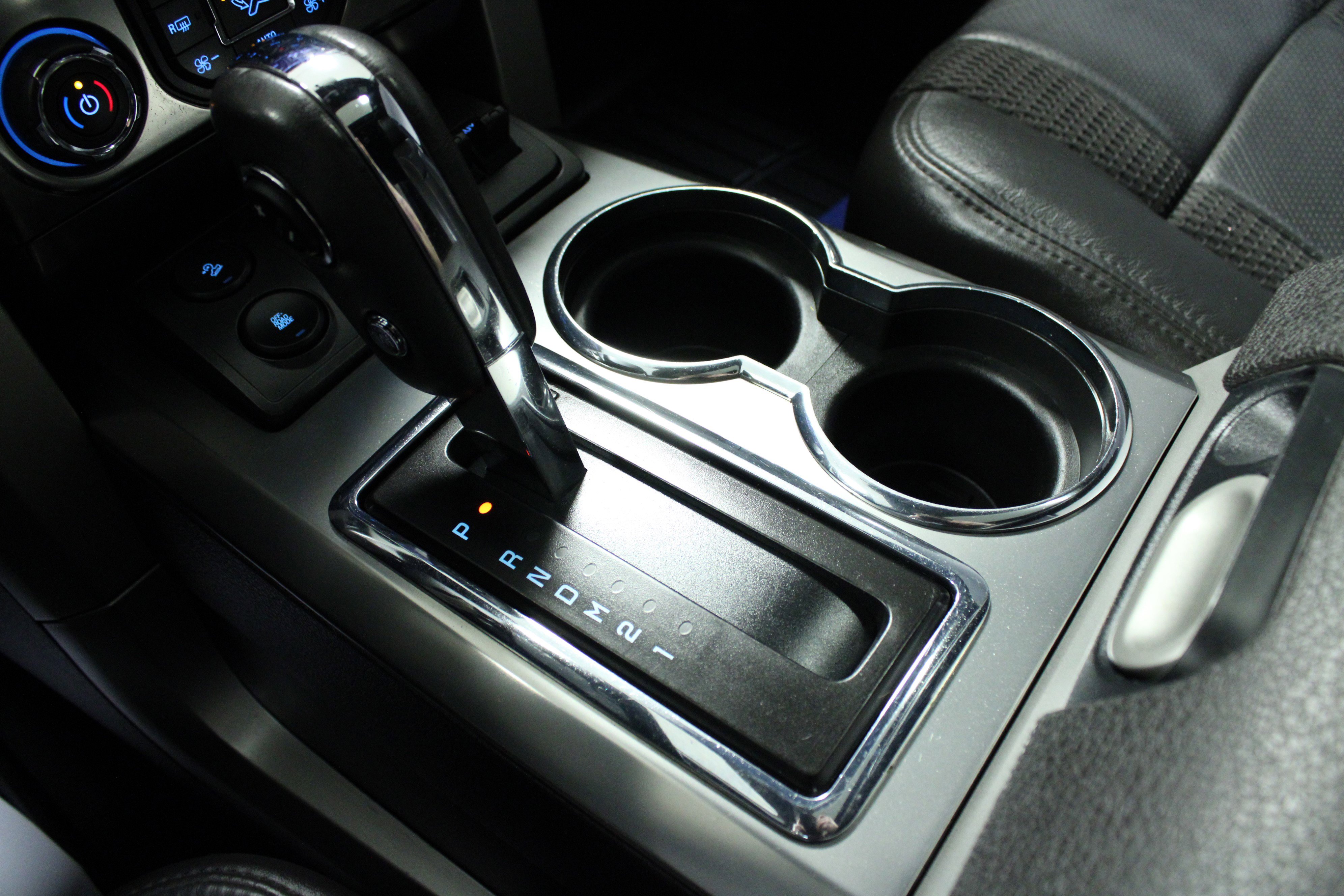 Used 2014 Ford F150 Raptor w/ Equipment Group 801A Luxury AWD/4WD image 23