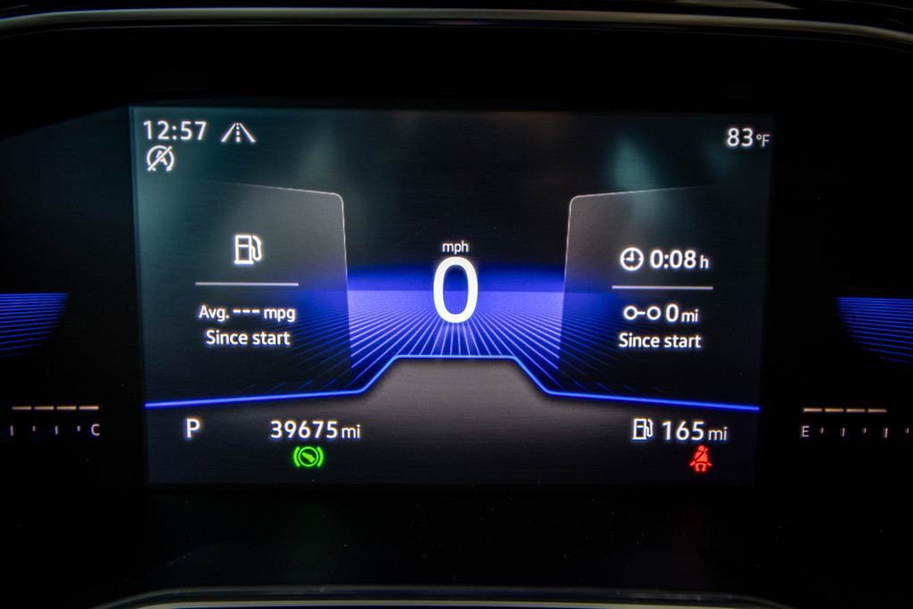 Certified 2022 Volkswagen Jetta SE image 35