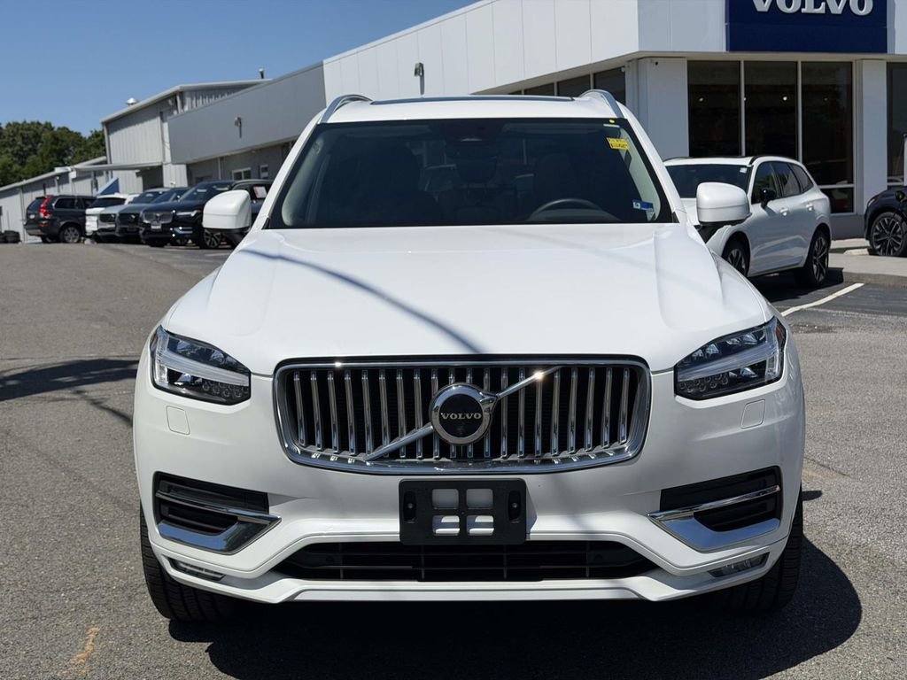 Used 2023 Volvo XC90 B5 Plus AWD/4WD image 24