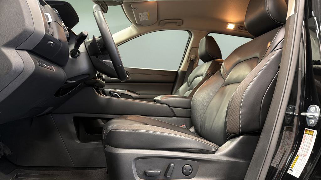 Certified 2025 Nissan Pathfinder SL image 23