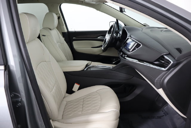 Used 2023 Buick Enclave Avenir w/ Avenir Technology Package FWD image 19