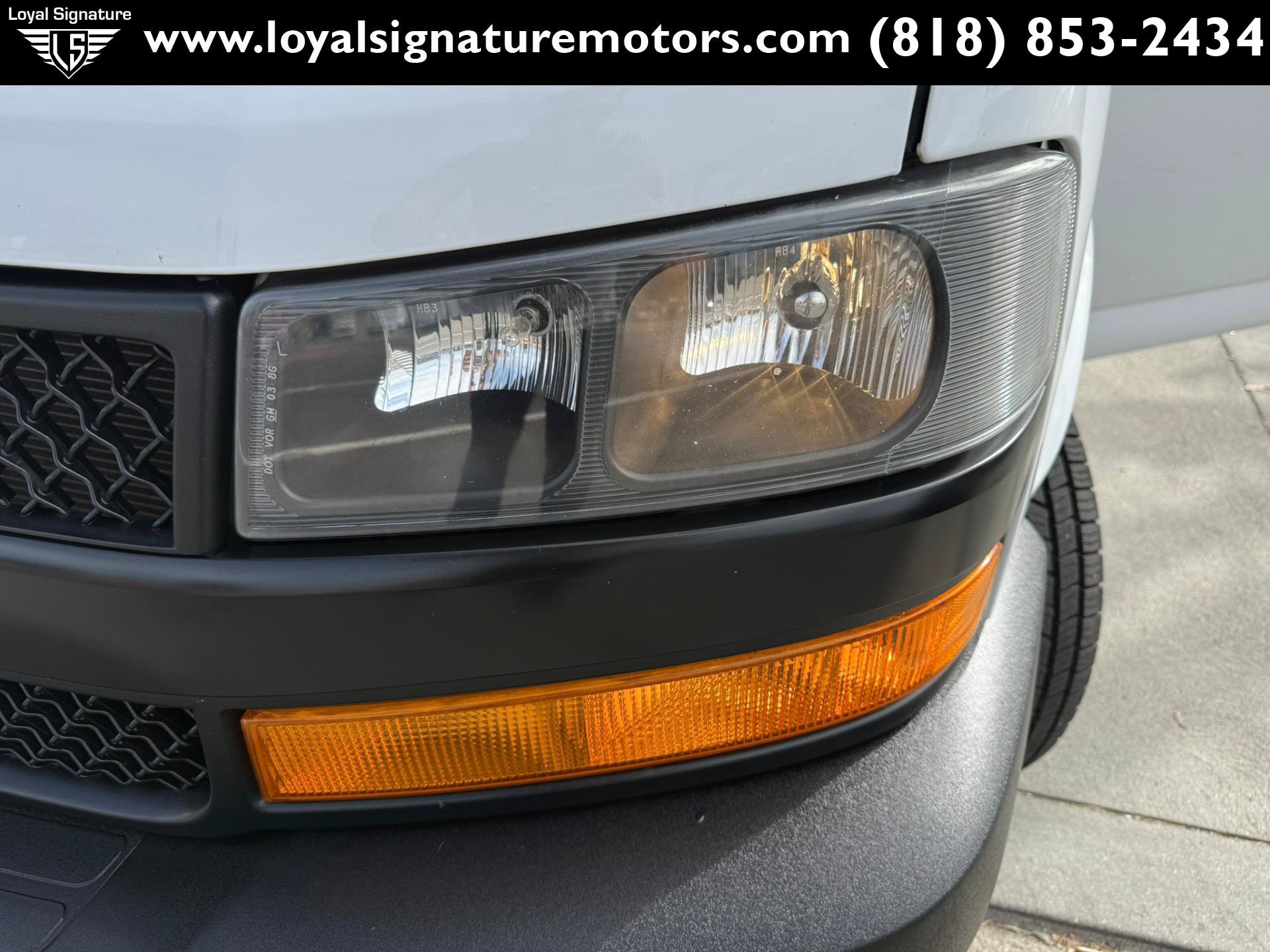 Used 2022 Chevrolet Express 2500 w/ Driver Convenience Package RWD image 40