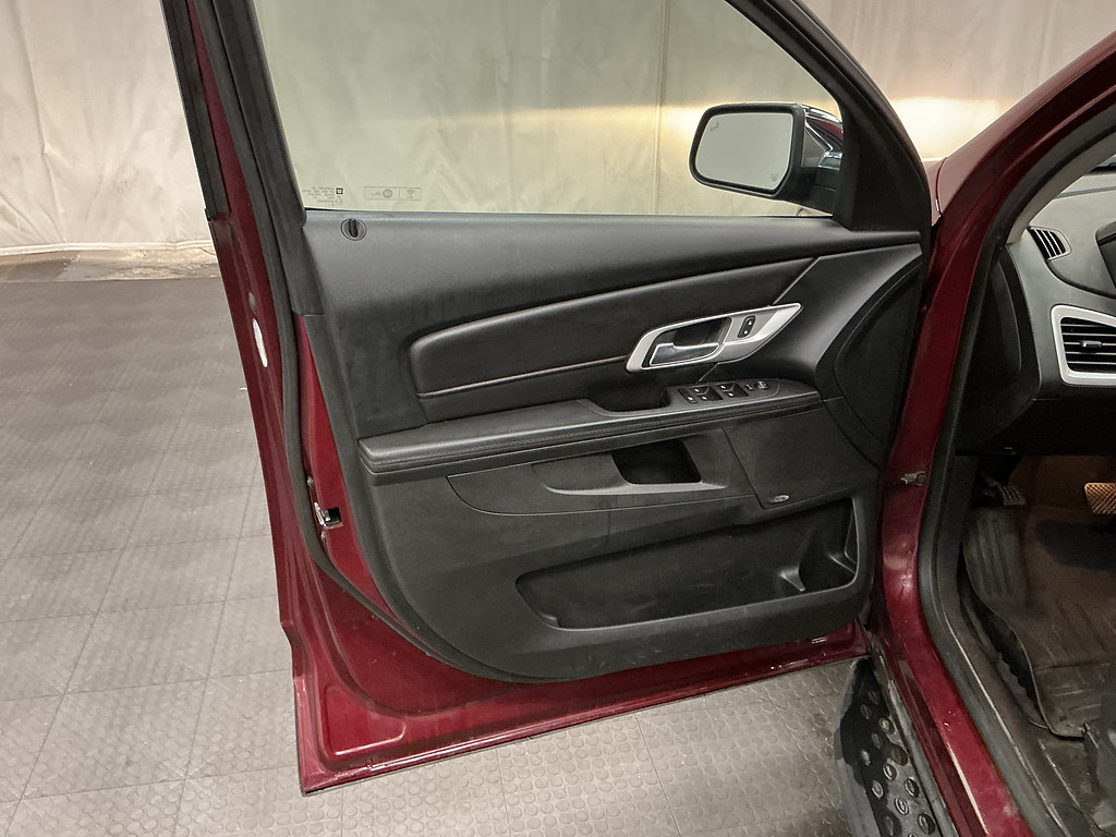 Used 2016 GMC Terrain SLT w/ Open Road Package AWD/4WD image 19