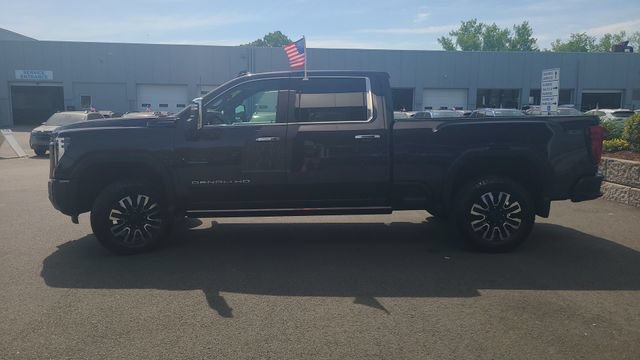 Used 2024 GMC Sierra 2500 Denali Ultimate w/ LPO, GMC Protection Package AWD/4WD image 4