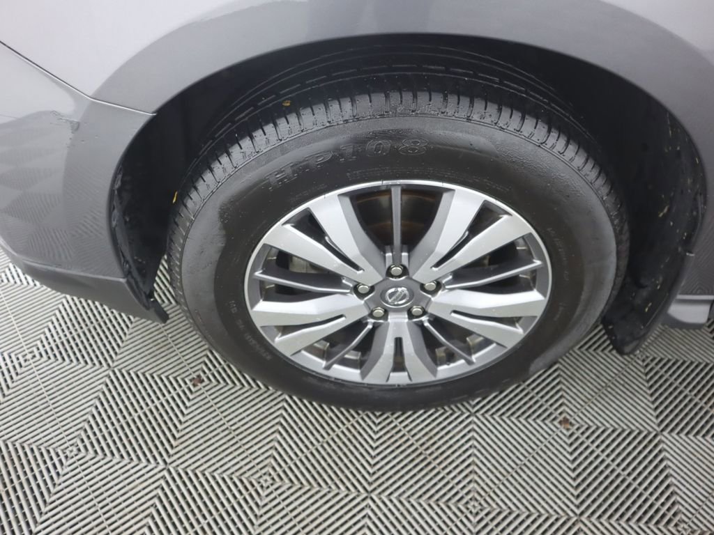 Used 2019 Nissan Pathfinder S image 33
