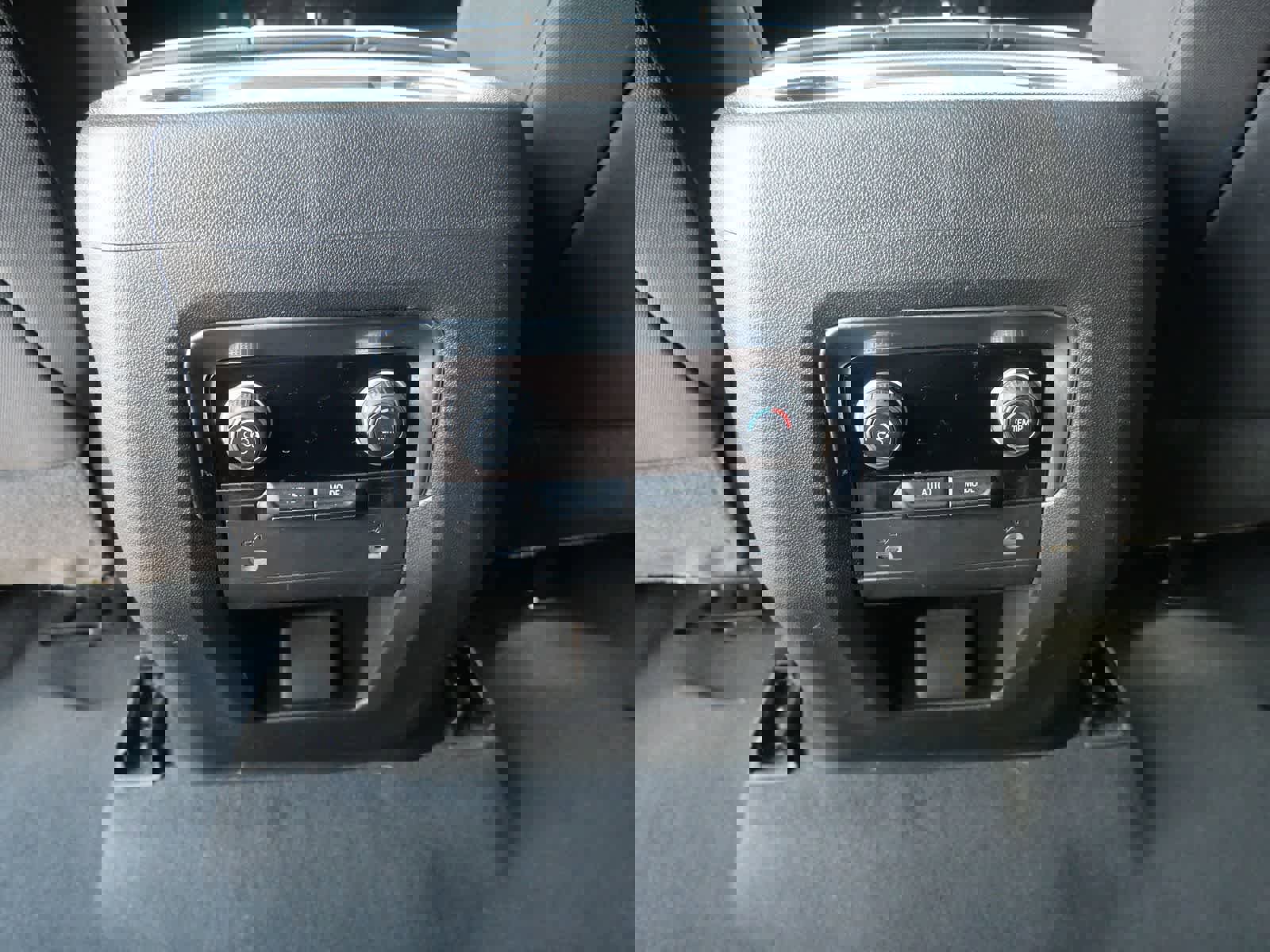 Used 2023 Chevrolet Suburban LS image 14