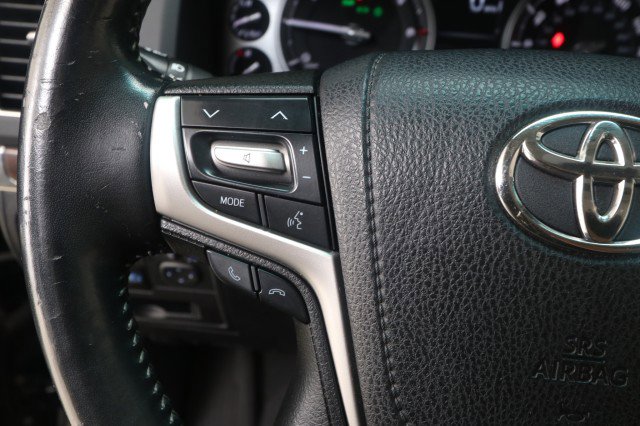 Used 2016 Toyota Land Cruiser AWD/4WD image 26