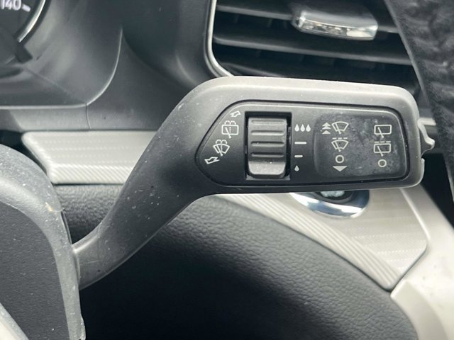 Used 2021 Ford Explorer XLT w/ Equipment Group 202A image 24