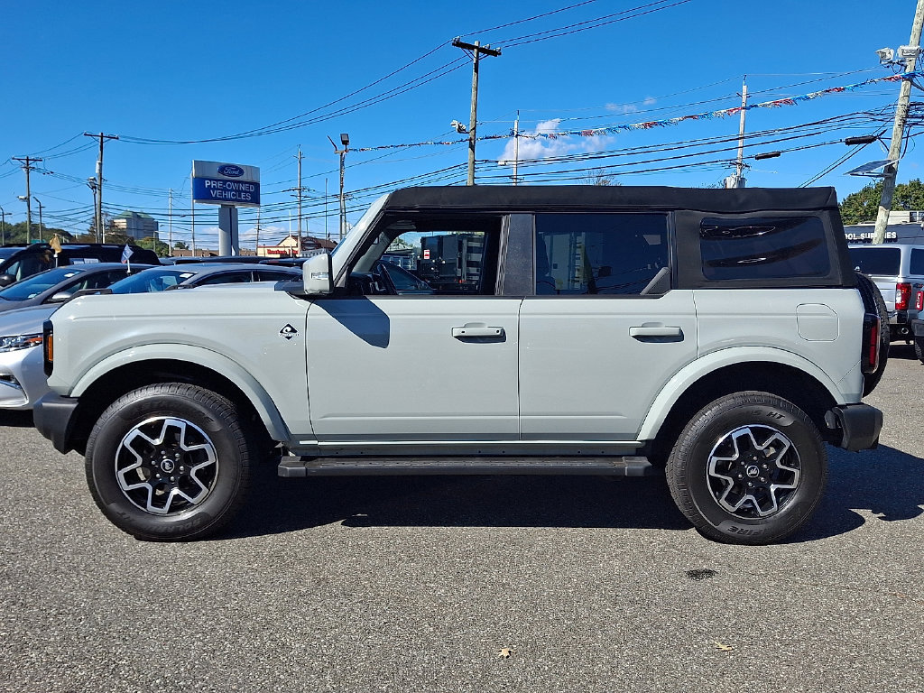 Used 2023 Ford Bronco Outer Banks AWD/4WD image 8