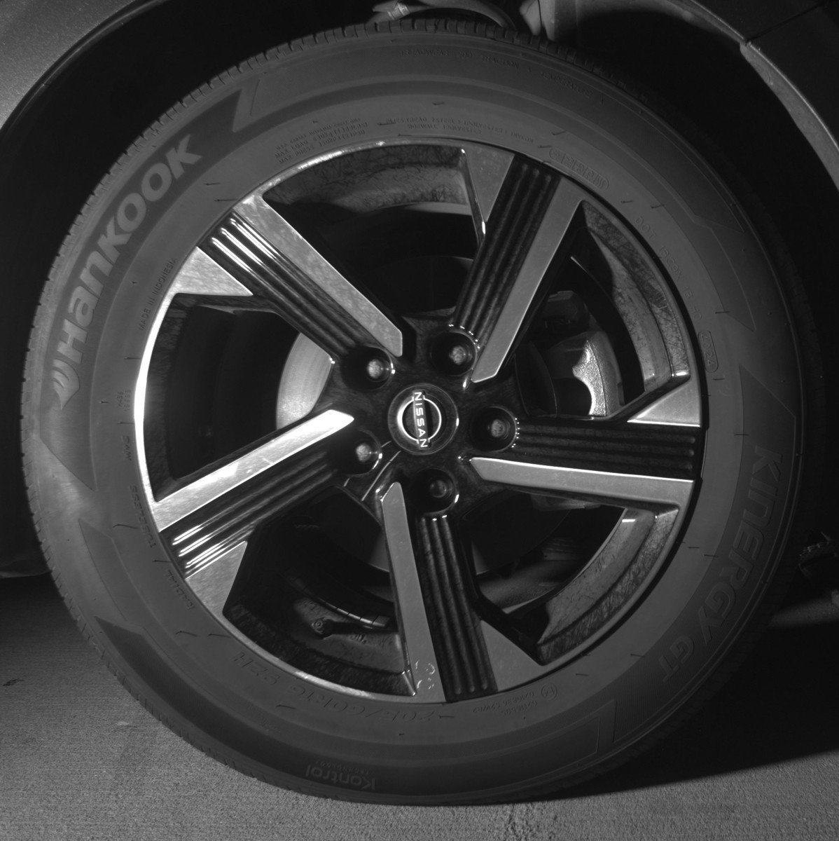 Used 2025 Nissan Sentra SV image 13