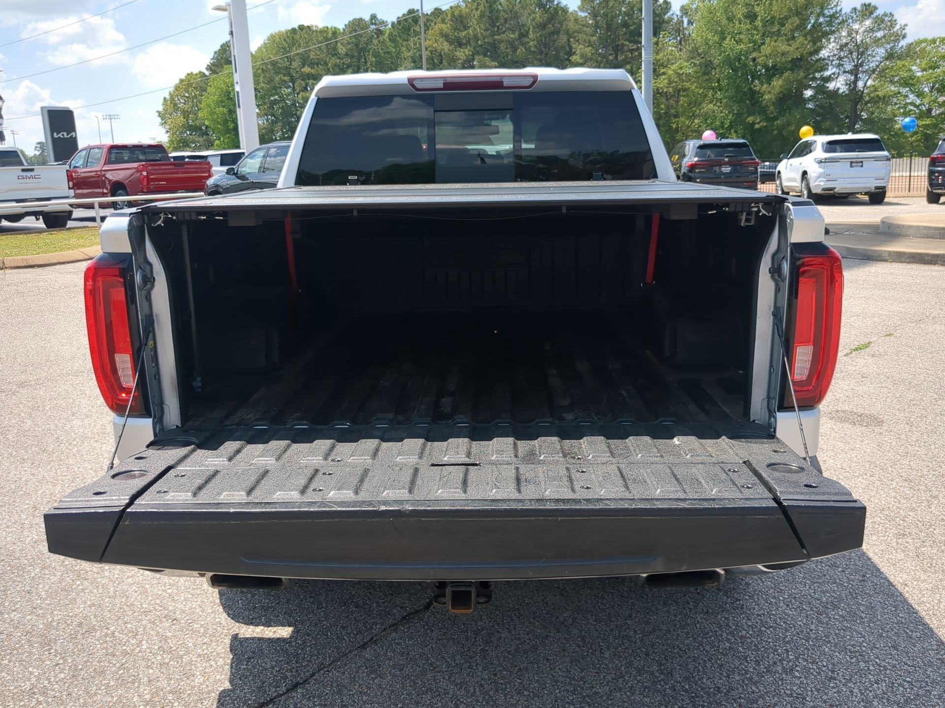 Used 2019 GMC Sierra 1500 SLT w/ SLT Premium Plus Package AWD/4WD image 21