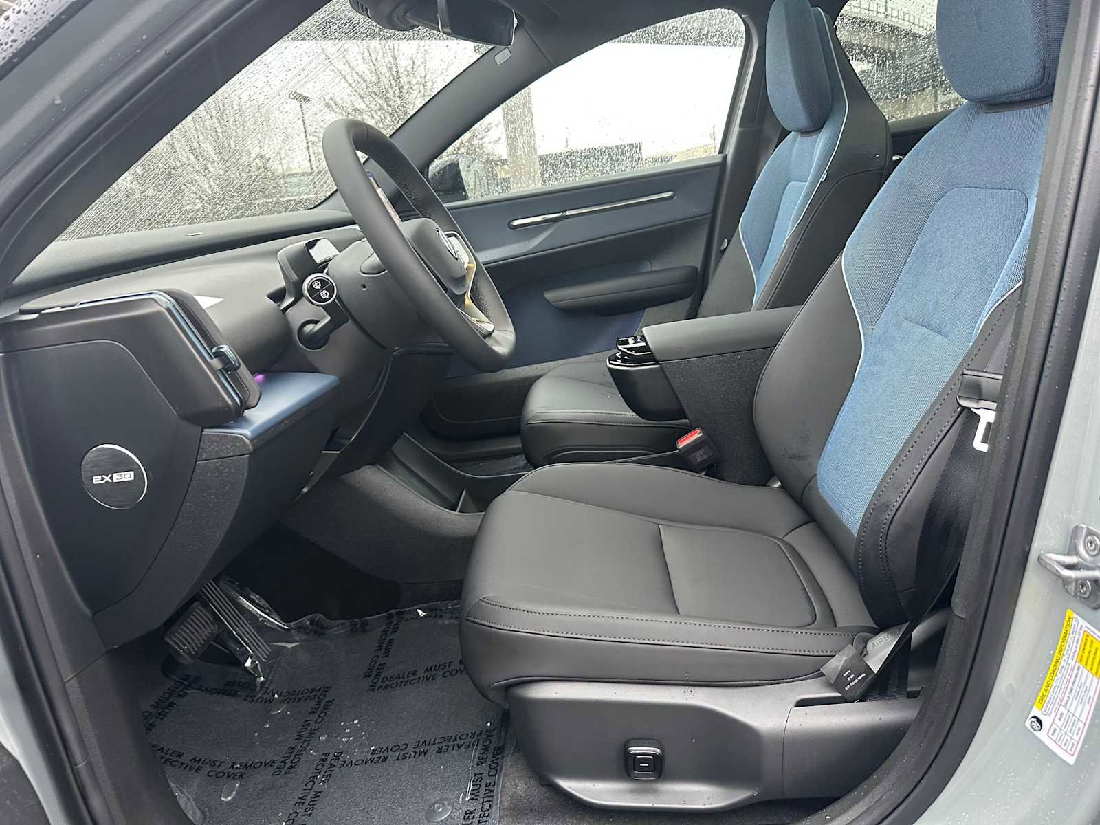 New 2026 Volvo EX30 Plus w/ Protection Package Premier AWD/4WD image 19